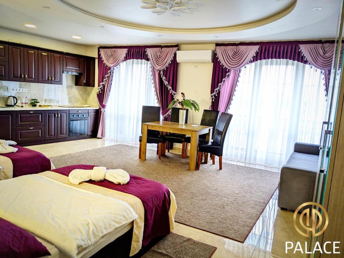 Palace Uman Exterior foto